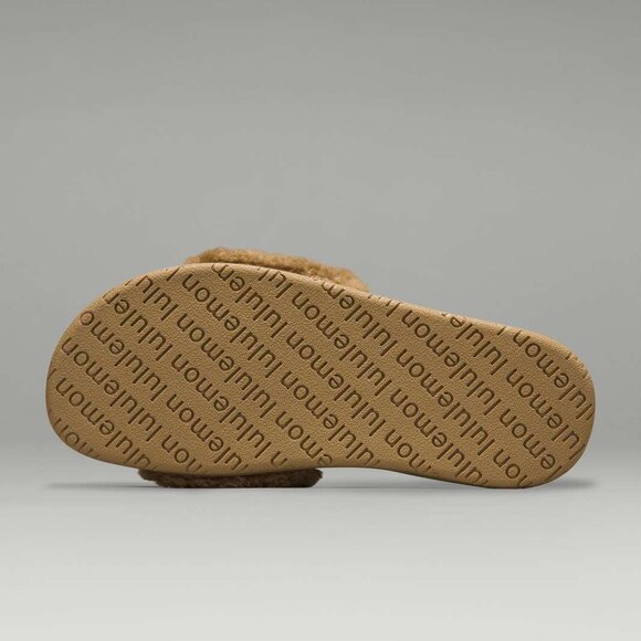 NWT Lululemon Fleece Restfeel Slide, Sz 9, Filbert Tan/Gold - Picture 2 of 8